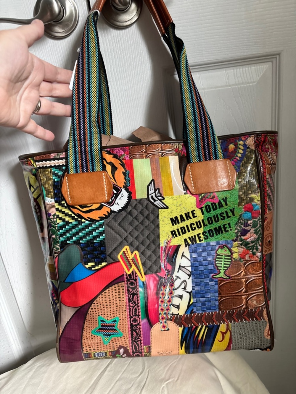 Consuela Classic Tote, Patches - Picture 2 of 15